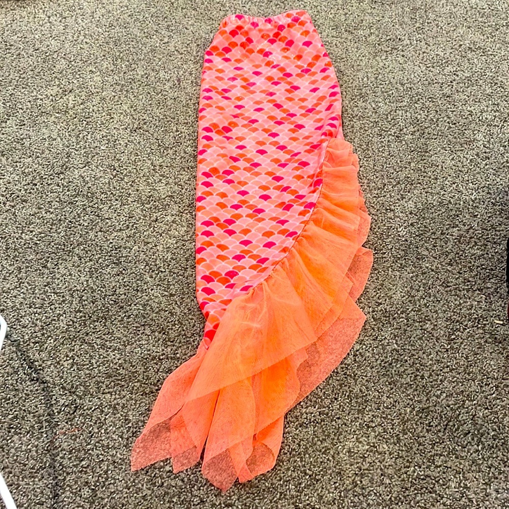 Girls mermaid skirt for swim or dress up size 7/8